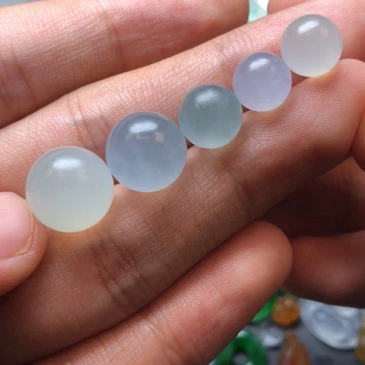 定制翡翠未镶嵌挂件