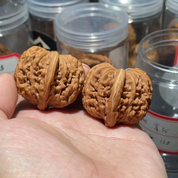 文玩核桃吊坠40ss红皮拱桥楼