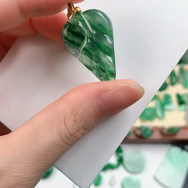 颈饰18K金镶嵌翡翠7641456346788