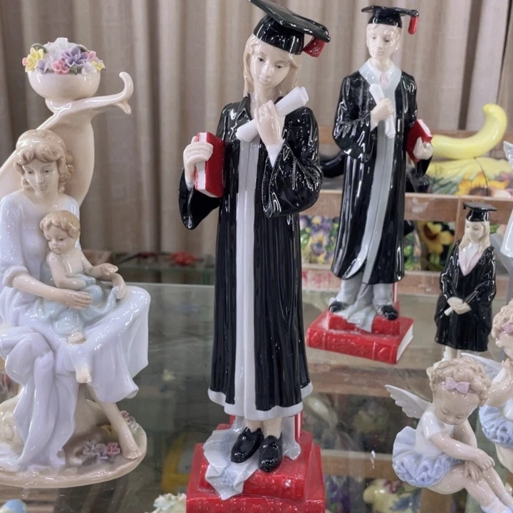 瓷31cm女博士瓷偶一个