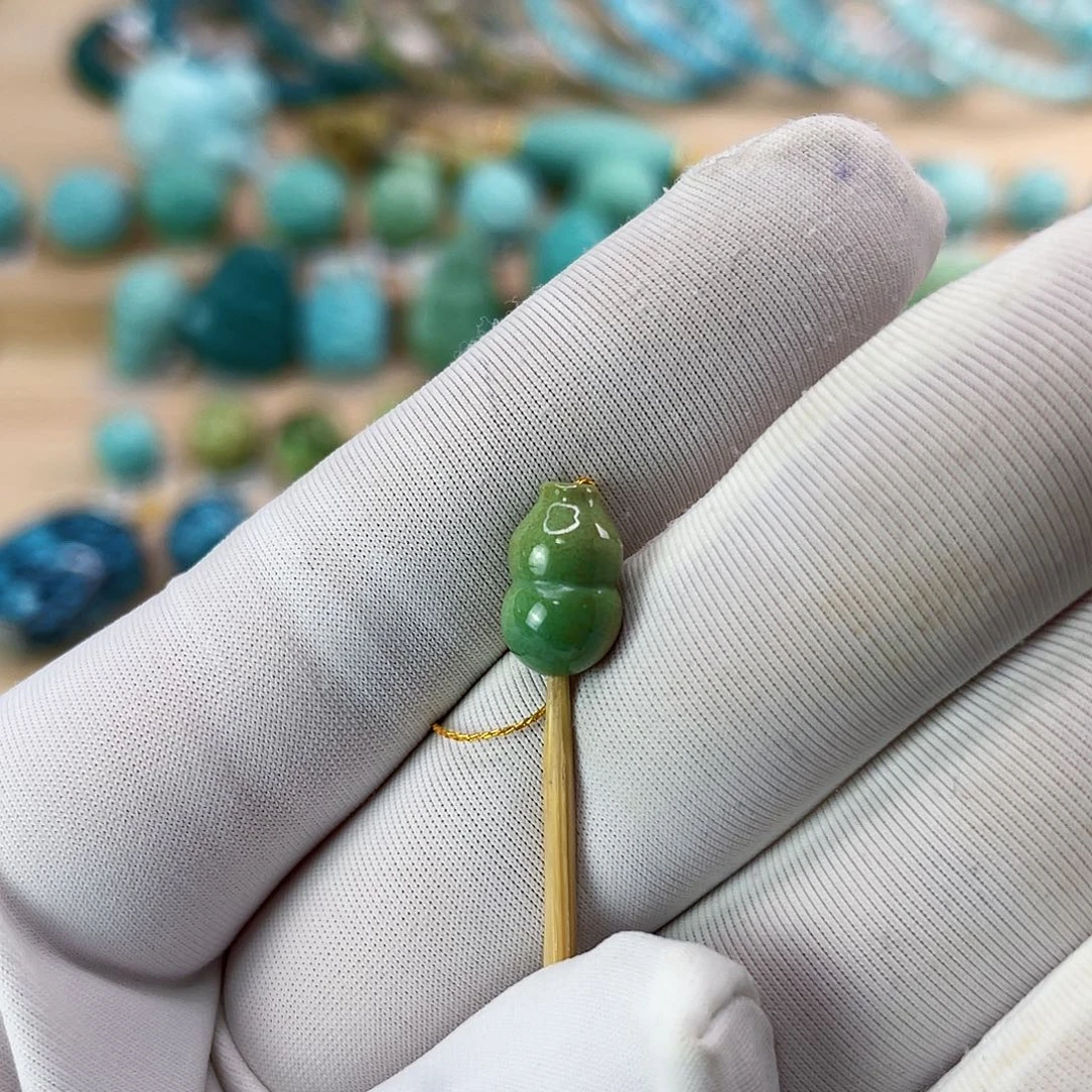 未镶嵌绿松石珠宝奇石