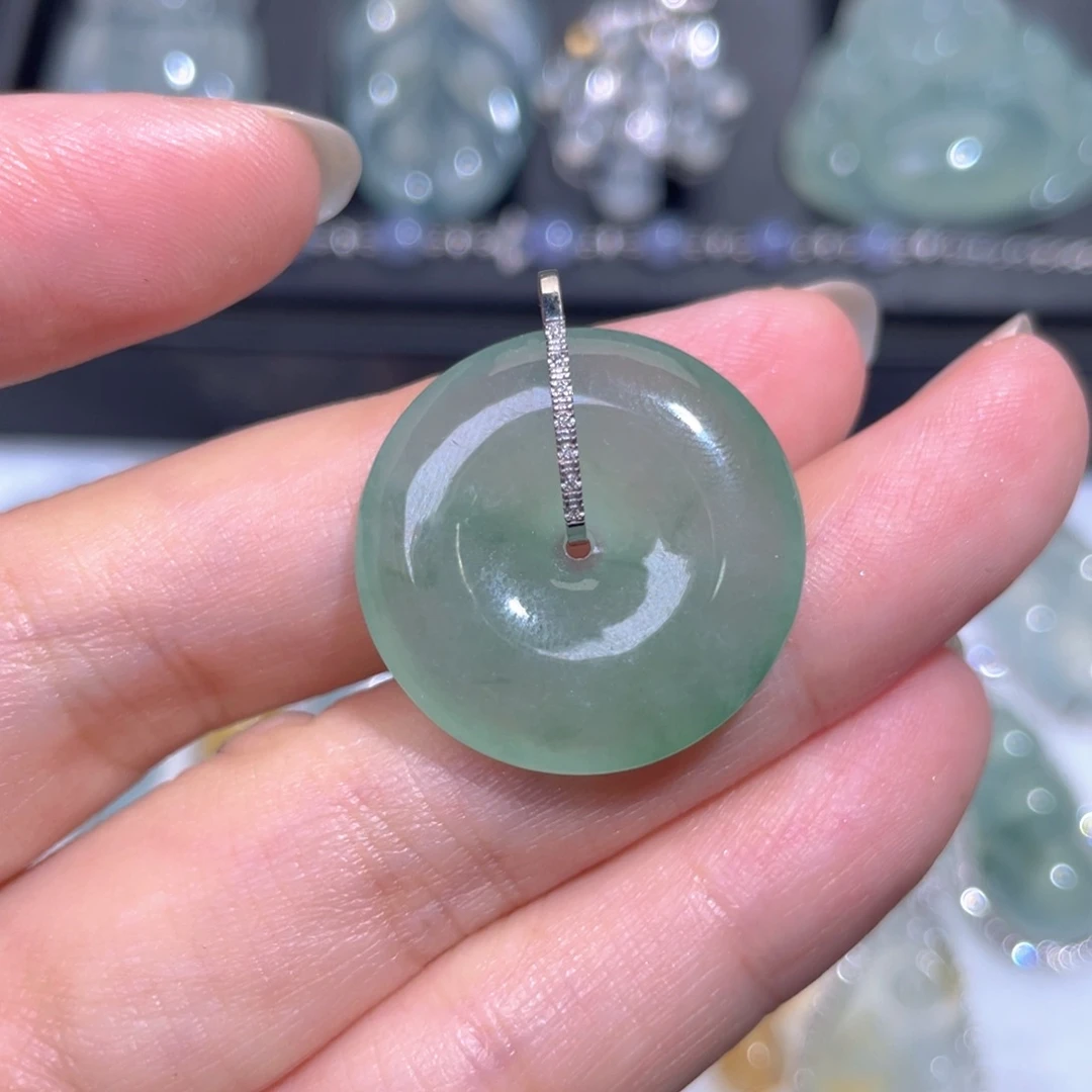 颈饰18K金镶嵌翡翠翡翠