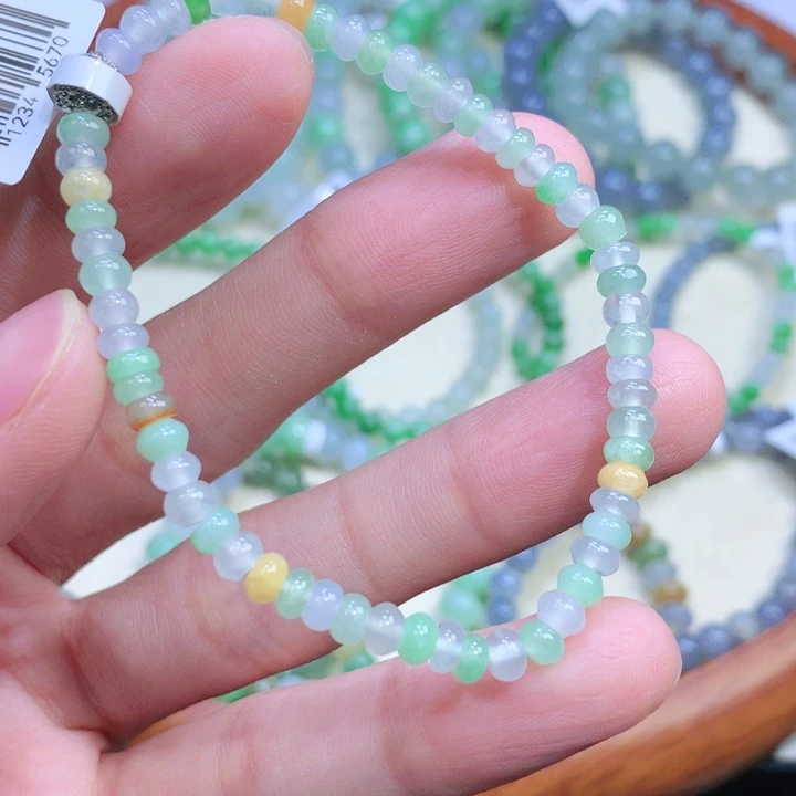 翡翠手链未镶嵌翡翠