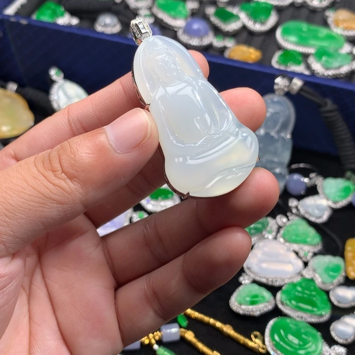 吊坠(不含链)18K金镶嵌翡翠
