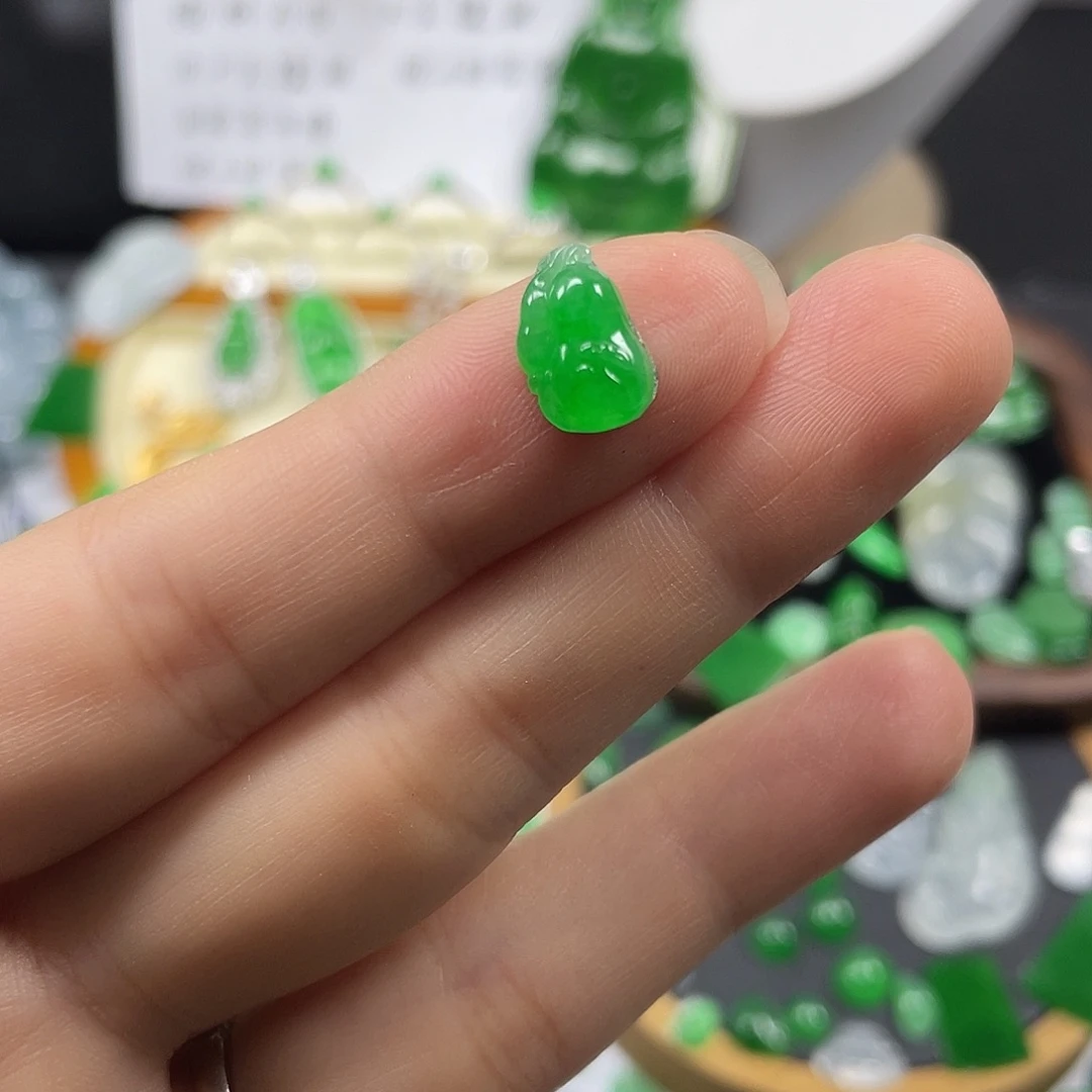 翡翠未镶嵌颈饰林亦珠宝葫芦瓜