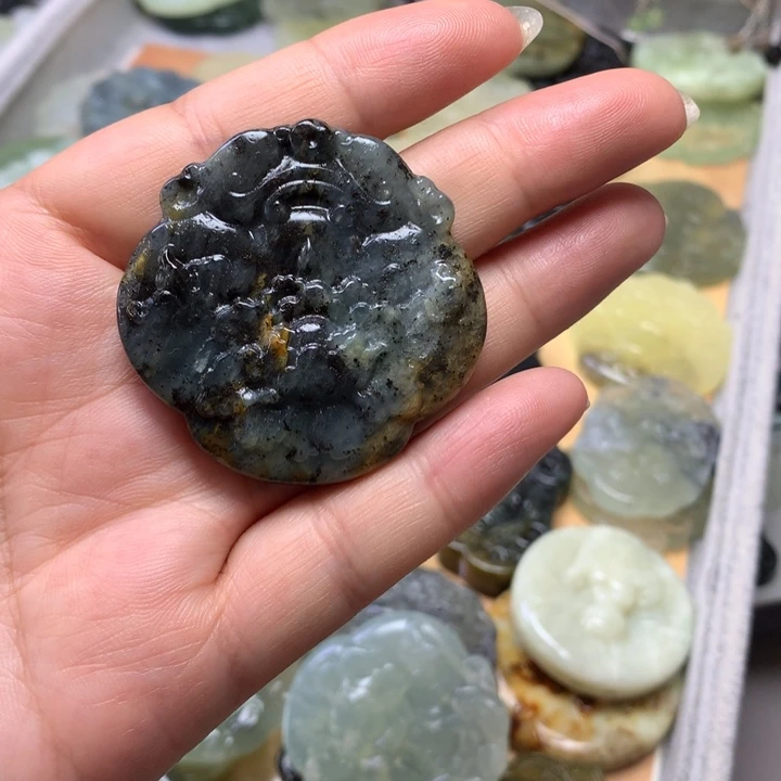 未镶嵌蛇纹石玉颈饰