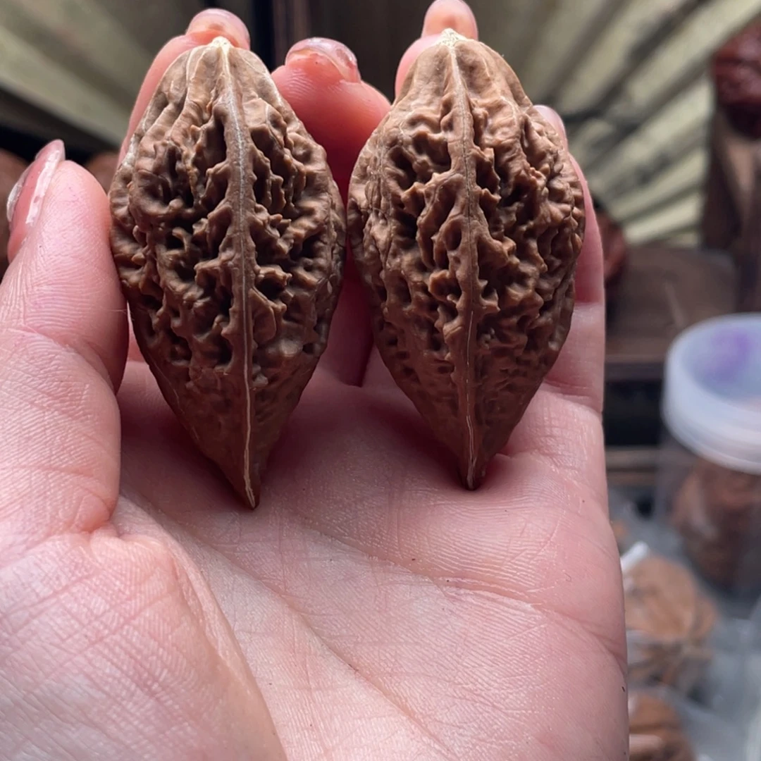 文玩核桃把件楸刀鱼126