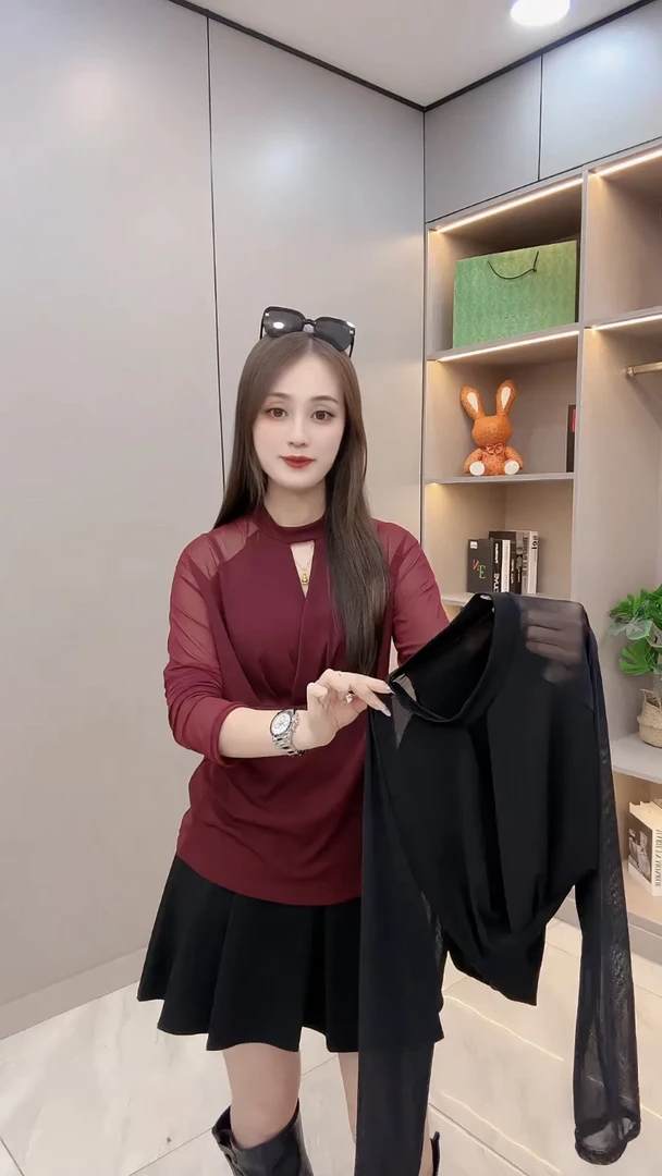 欧货2025夏季新款洋气黑色蕾丝拼接镂空修身显瘦长袖t袖显瘦气质