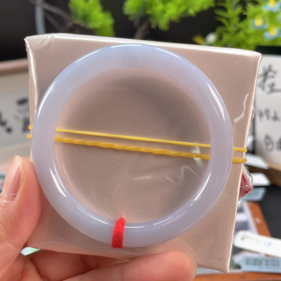 翡翠手镯未镶嵌紫罗兰圆条翡翠手镯