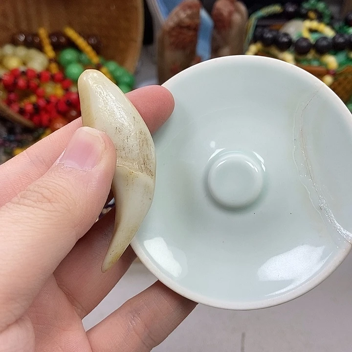 瓷片不哈哈哈哈江河湖海就