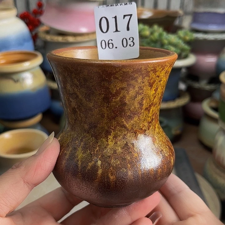 摆件景德镇陶瓷手工制作口7高10左右