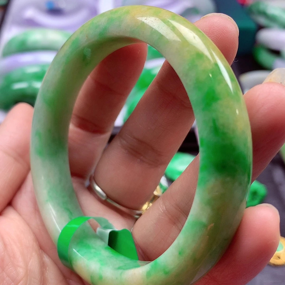 翡翠未镶嵌手镯翡翠