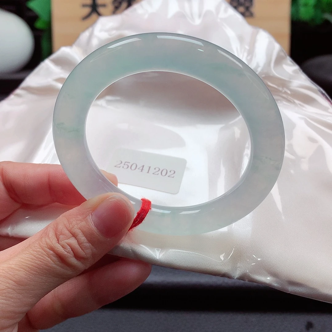 未镶嵌手镯（圆镯）翡翠93号，缅甸天然A货翡翠手镯