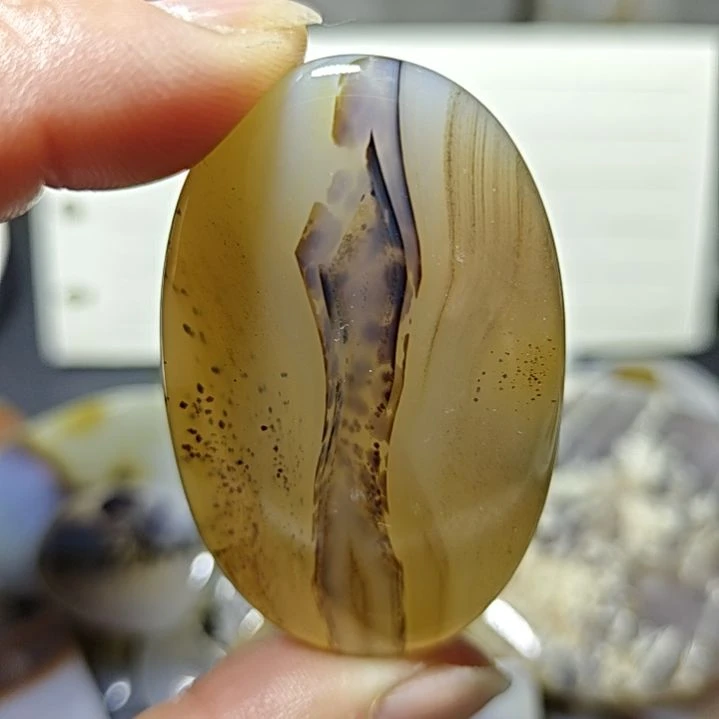 玛瑙/玉髓未镶嵌珠宝奇石