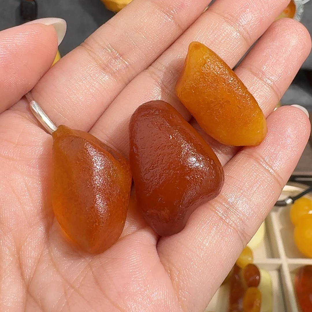 琥珀未镶嵌裸石随机发一个