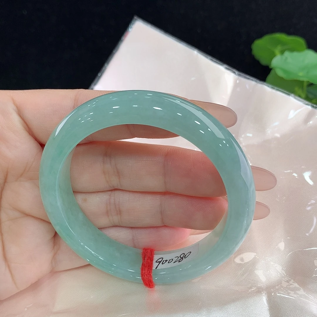 翡翠手镯未镶嵌55.8，55/56