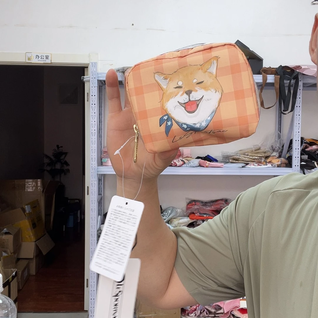 PU化妆包等各种产品和