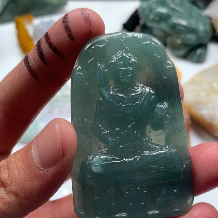 翡翠未镶嵌颈饰保真天然a货翡翠