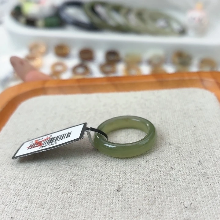 和田玉（糖玉）未镶嵌戒指s131湖水绿圆条15.6不退换