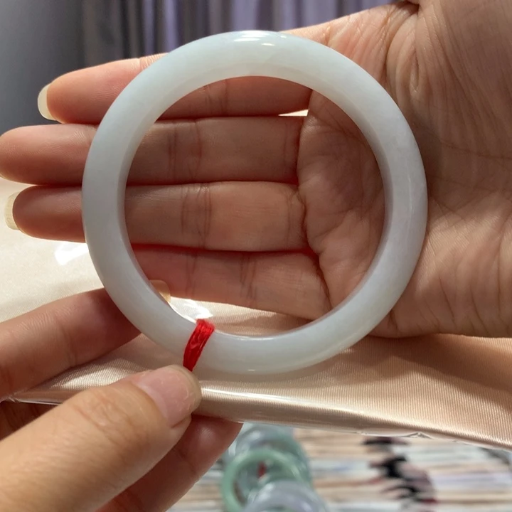 翡翠未镶嵌手镯买断