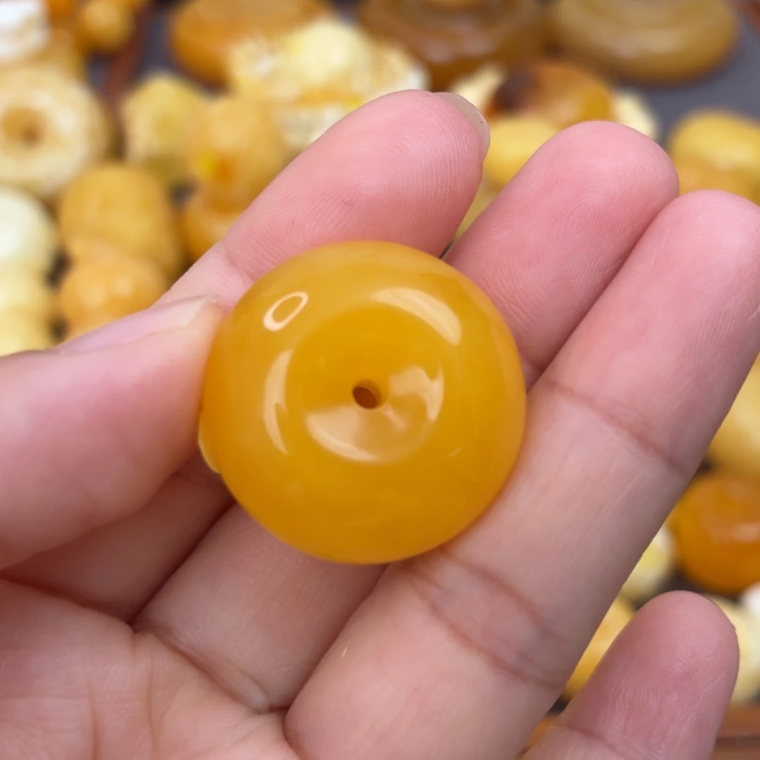 琥珀未镶嵌裸石扣