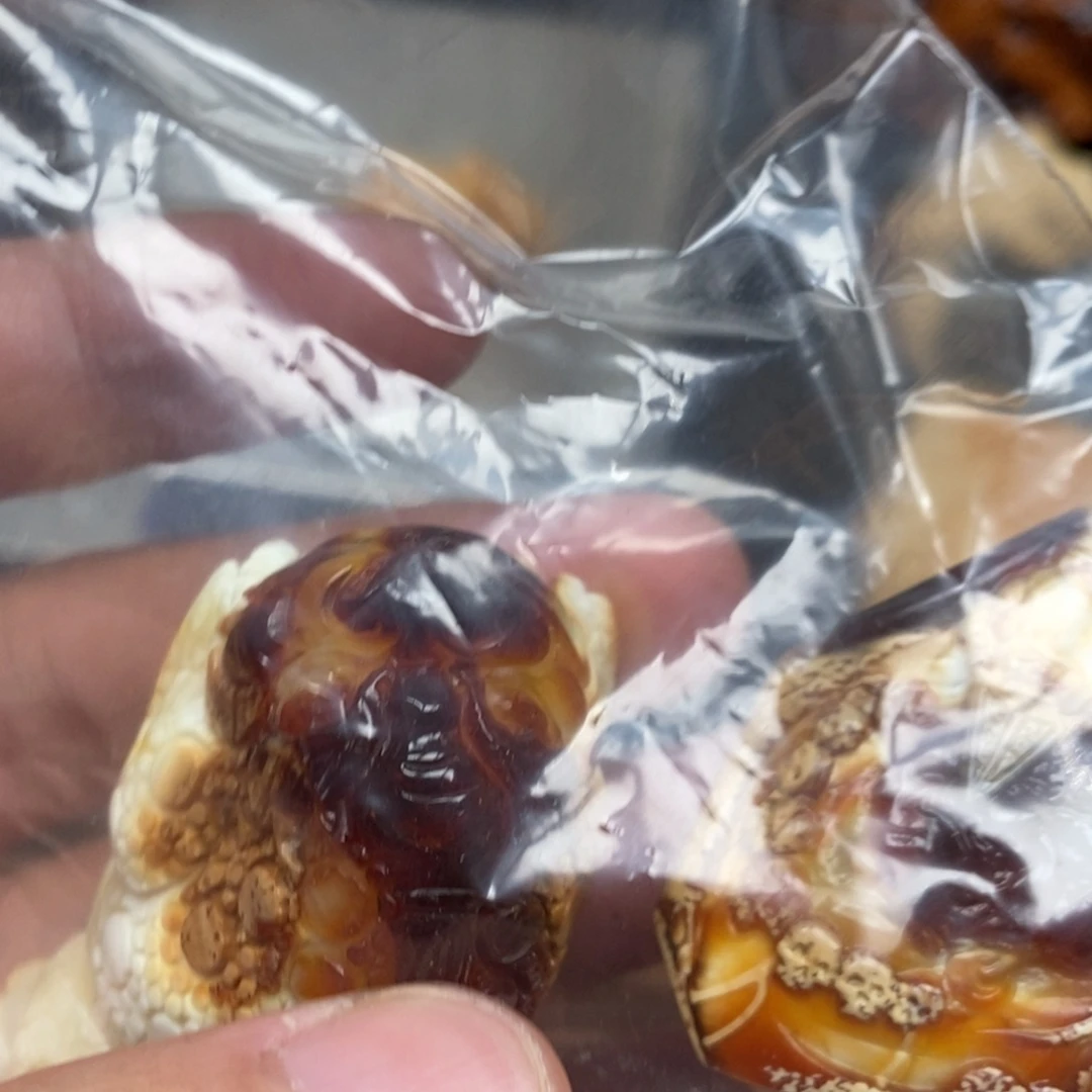 未镶嵌琥珀裸石定制