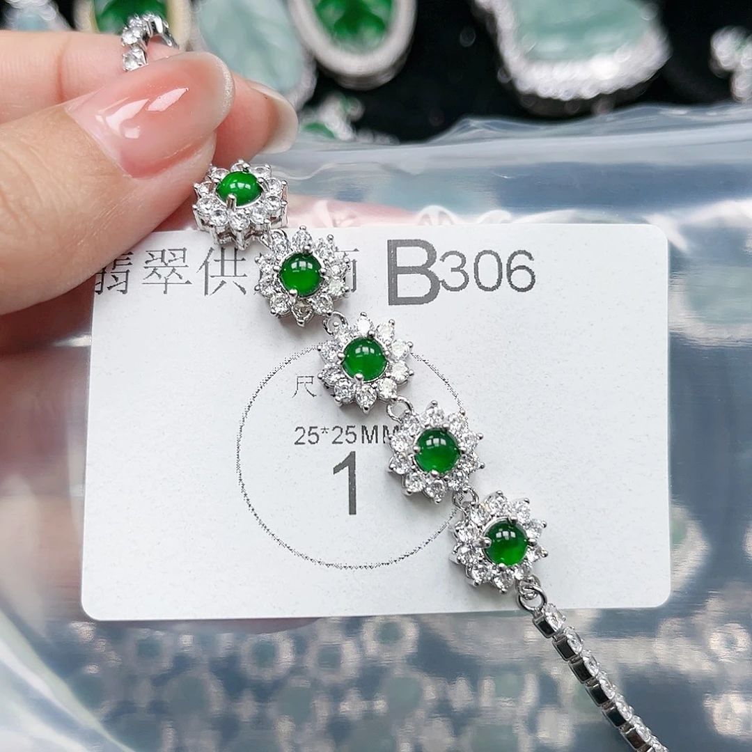 翡翠颈饰未镶嵌翡翠306