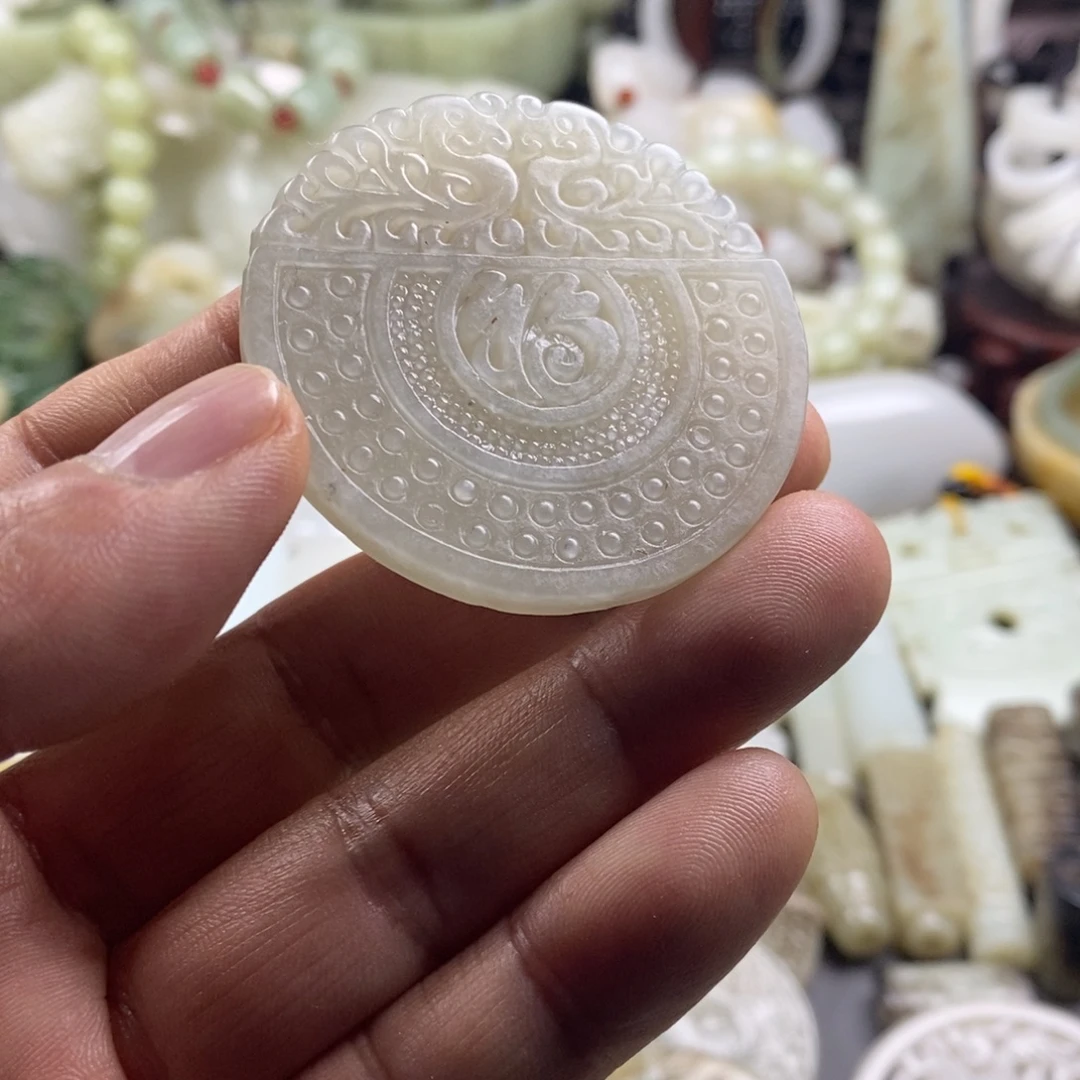 和田玉（糖玉）未镶嵌颈饰