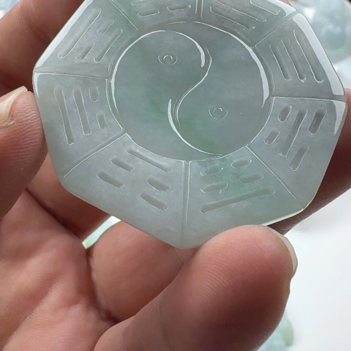 翡翠未镶嵌颈饰天然缅甸A货翡翠