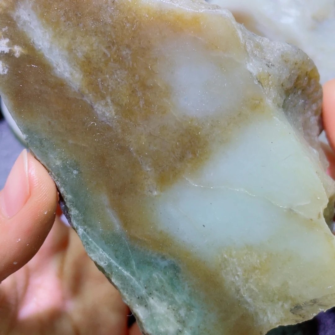 和田玉未镶嵌珠宝半成品