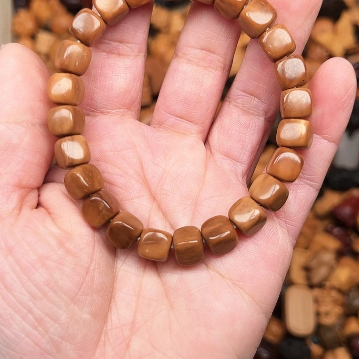 非洲紫檀（红花梨）吊坠未镶嵌?****m