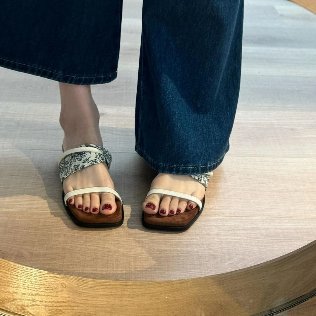 3.5CM厚底一字拖外穿防滑低跟凉鞋女鞋网红休闲风凉拖鞋方头H8731