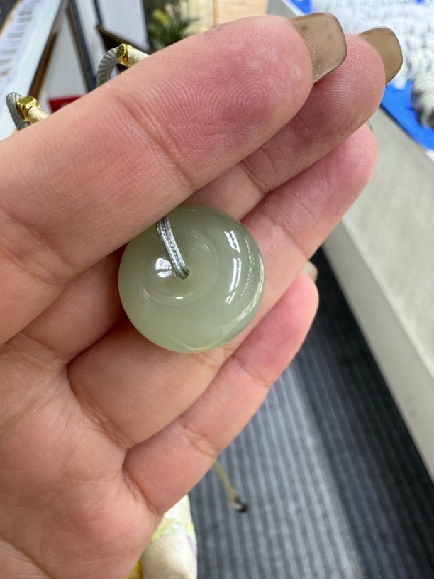 和田玉平安扣吊坠