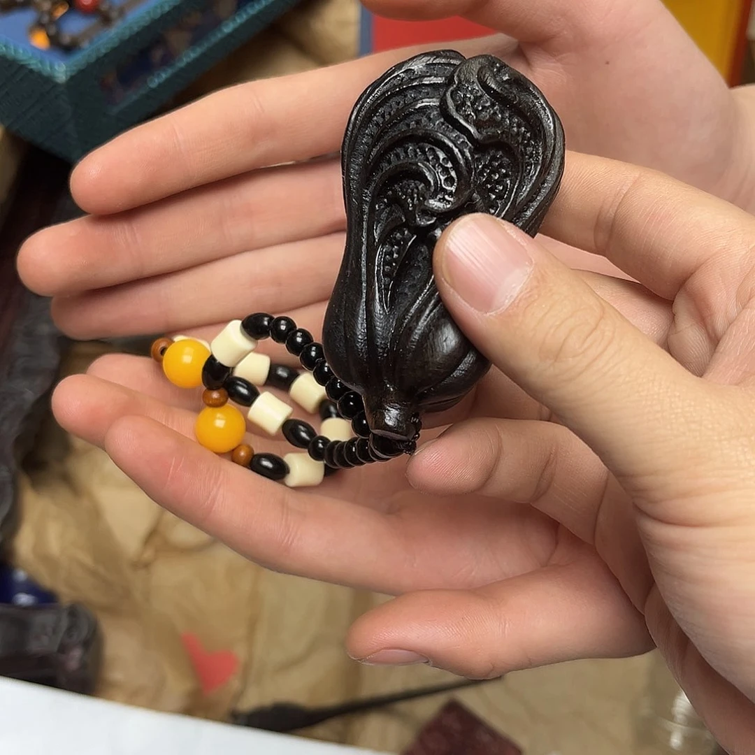 大叶紫檀（黑酸枝木类）