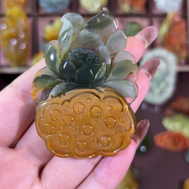 未镶嵌蛇纹石玉颈饰