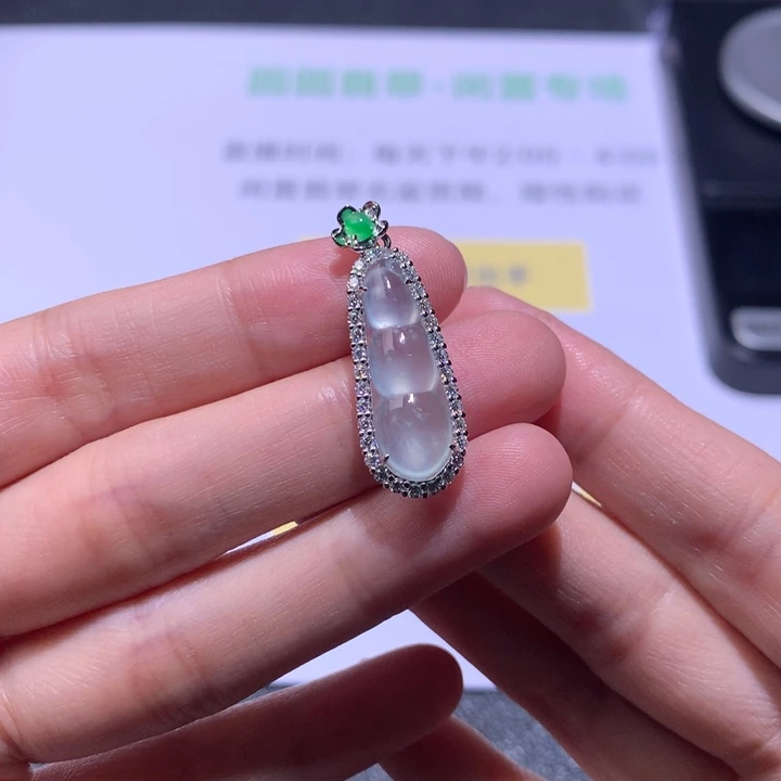 翡翠18K金镶嵌挂件翡翠裸石