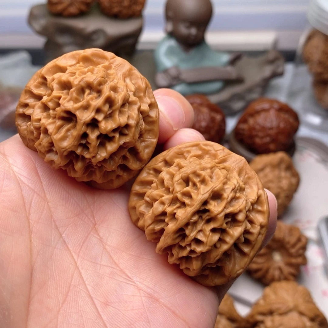 【闪购商品】文玩核桃把件沉***间秦闷