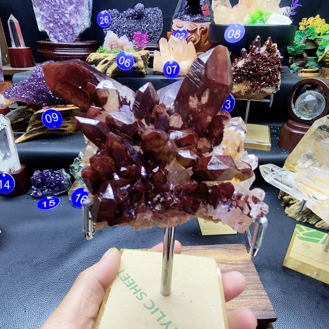 石材水晶簇摆件，