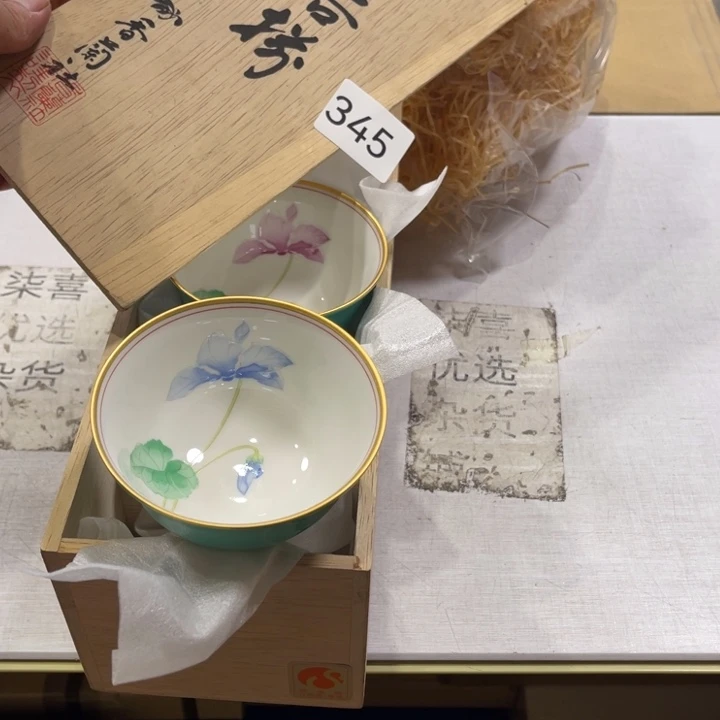 盖碗瓷器的造型和造型也