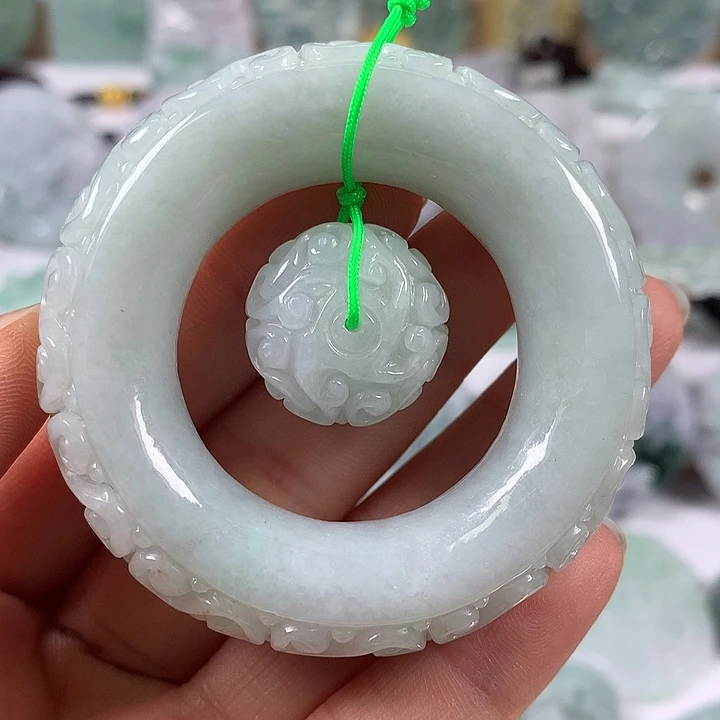 翡翠未镶嵌颈饰仿古子母扣福利
