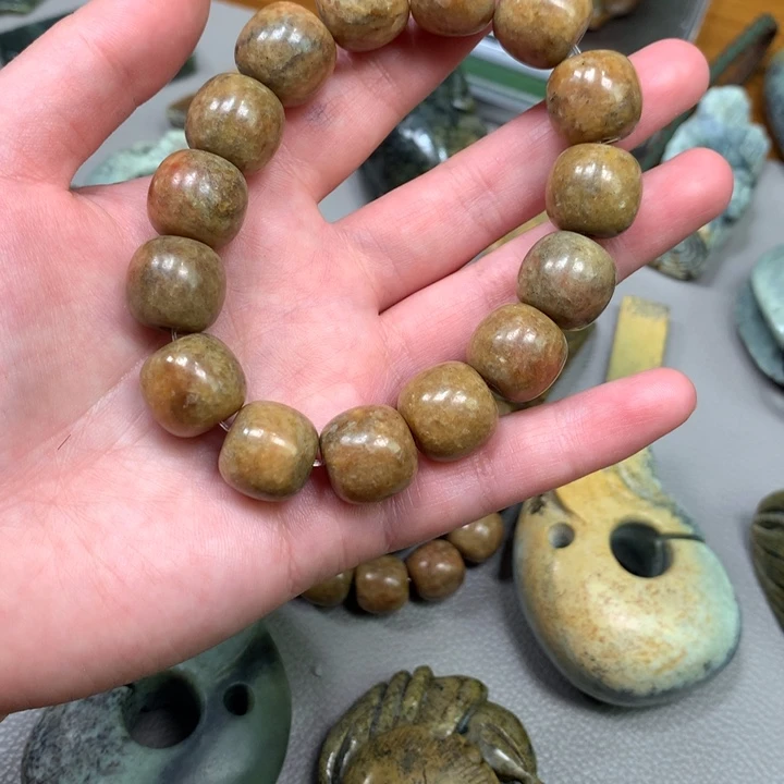 岫岩河磨玉（透闪石质玉）挂件未镶嵌