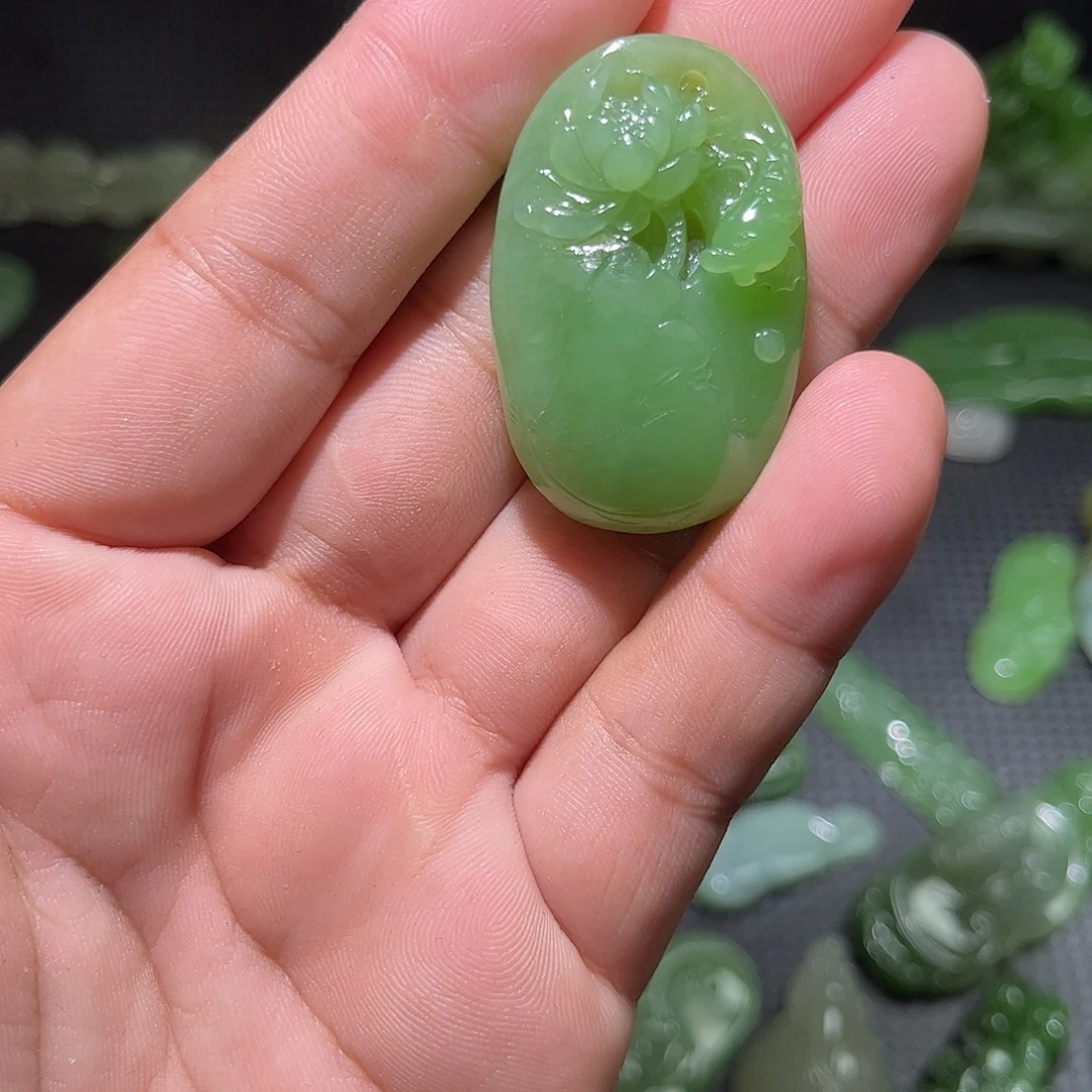 平***爸颈饰未镶嵌和田玉