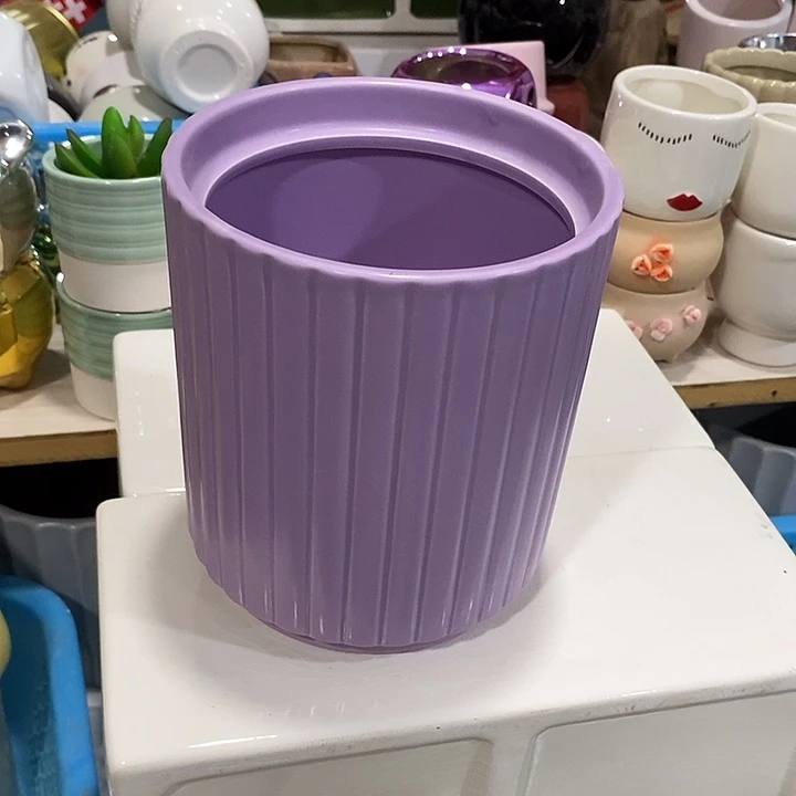 摆件陶盆有孔 瑕疵介意勿拍