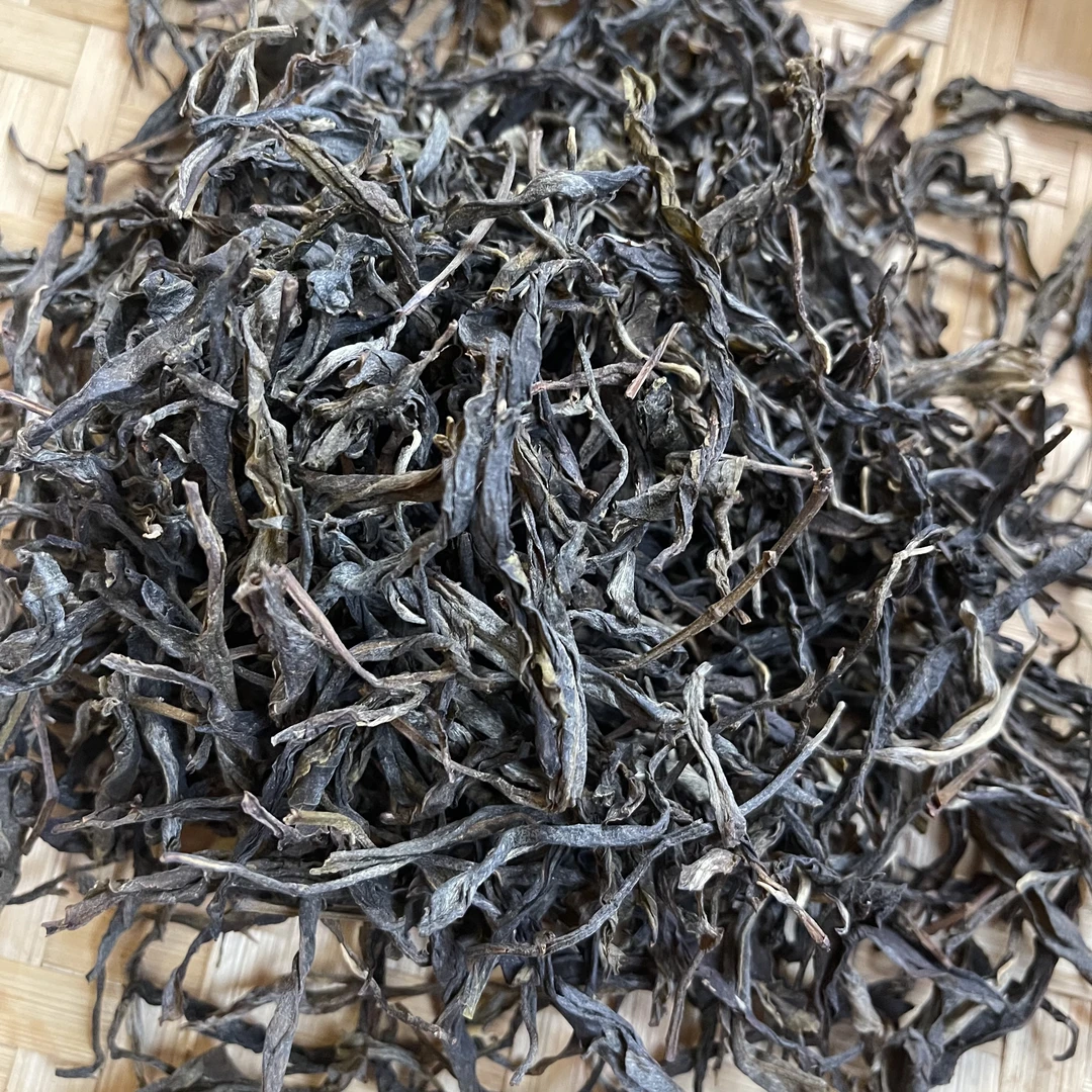 云南姑娘的茶  2022邦东古树头春混采 云南普洱生茶 100g散茶