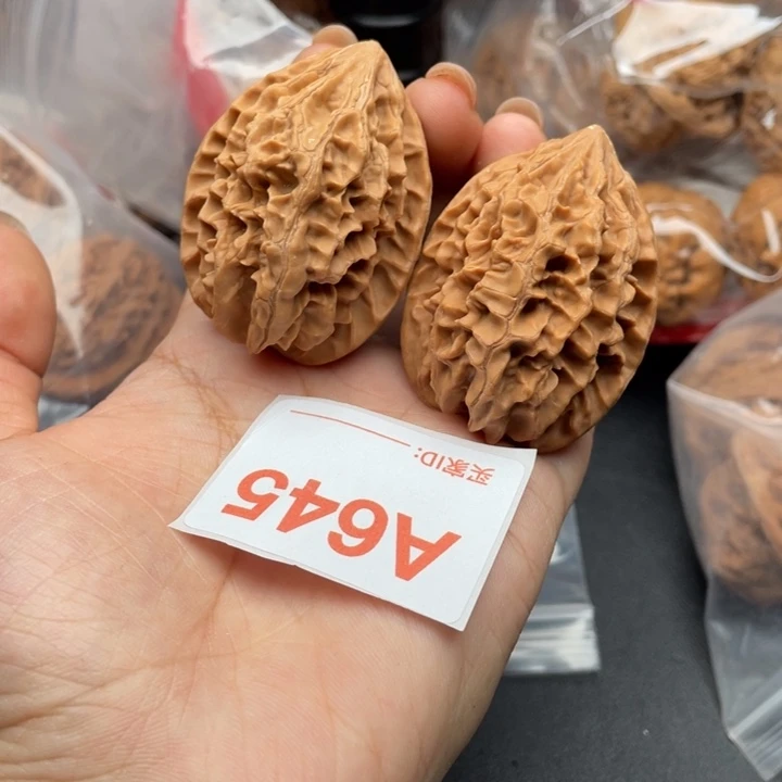 文玩核桃吊坠核桃