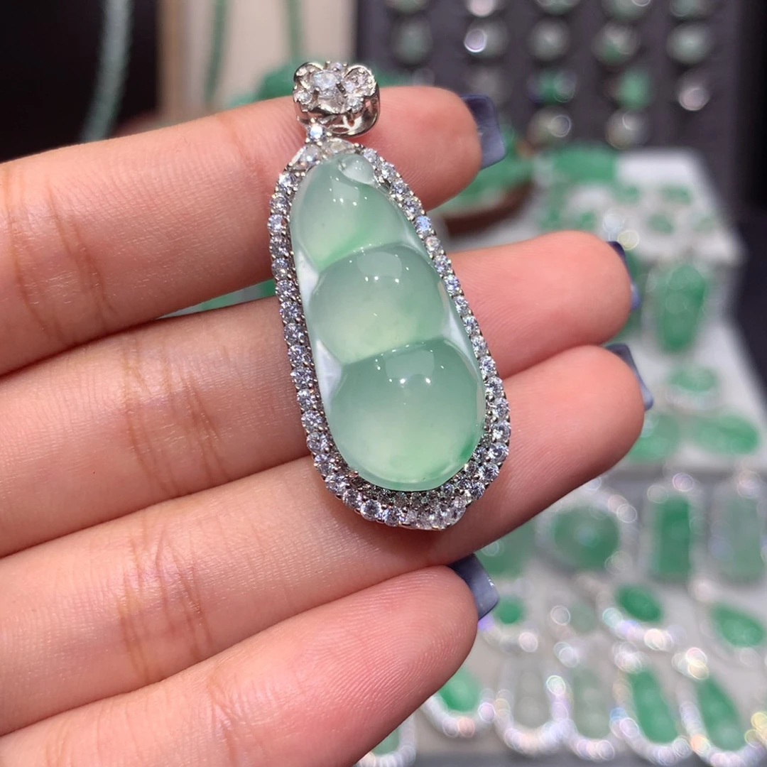 颈饰银S925镶嵌石英质玉（非洲翠）l****萍