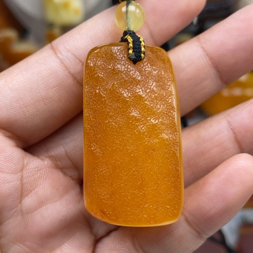 【闪购商品】琥珀颈饰未镶嵌