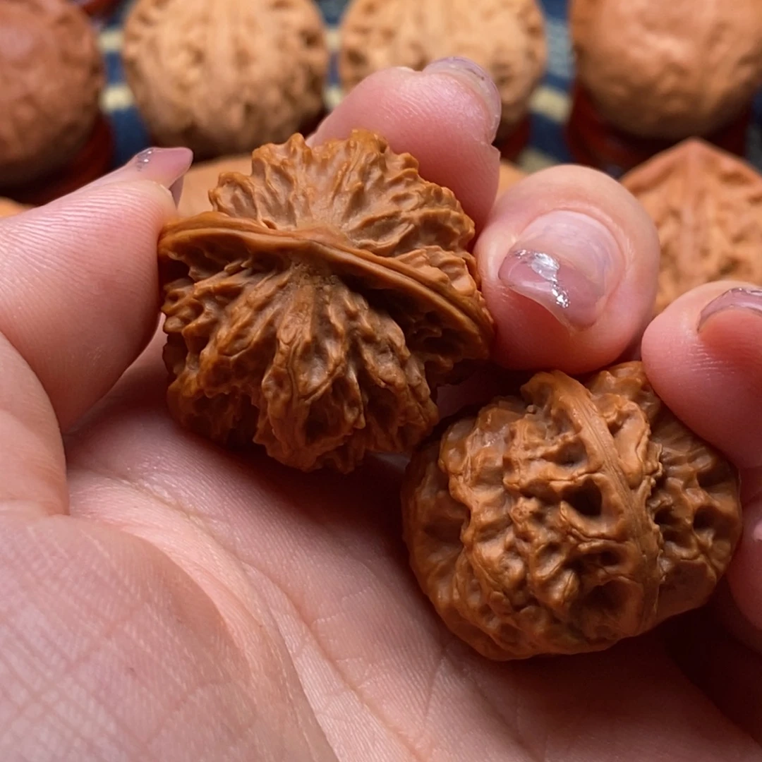 文玩核桃把件李**?精品手捻