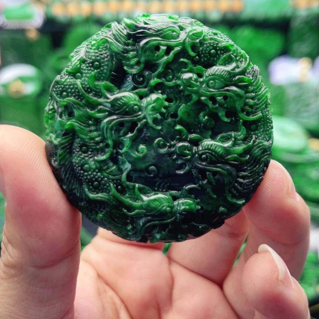 只买单纯的吊坠，没带链子，属的性质。吊坠