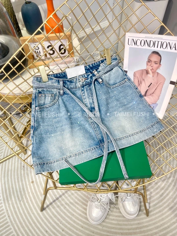 欧洲站2025夏季新款牛仔裙裤重工烫钻带腰绳防走光a版显瘦半身裙